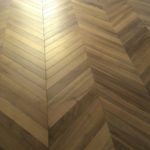 parquet a spina in noce